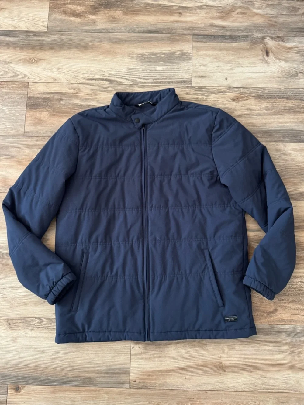 Travis Mathew Men’s Navy Puffer Jacket XL